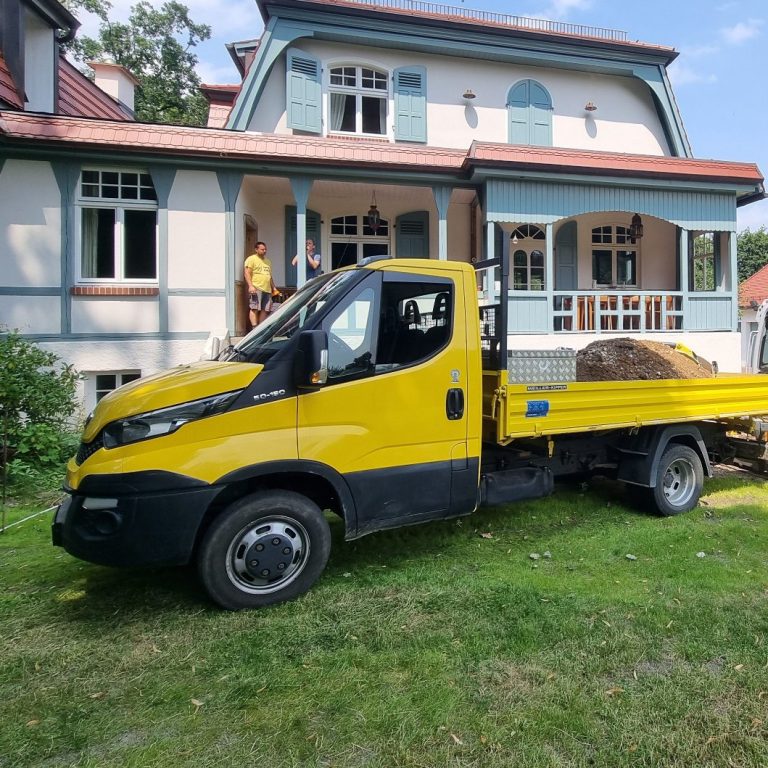 Entsorgung, Transporte, Transportdienstleistungen, Ordnung, Ordnungshelfer, Umzugsservice, Umzugsfirma, Umzug, Umzüge, Zittau, Löbau, Bautzen, Görlitz, Heim- und Grünwerker, Transporter, T-Bus, VWBus, VW Bus, IVECO, Anhänger, Hänger, Pritsche, Pritschenwagen, LKW, Transportbetrieb, Transportunternehmen